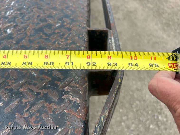 image for item EK8077 2003 Ford F350 Super Duty XL flatbed pickup truck