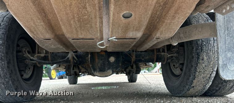 image for item EK8077 2003 Ford F350 Super Duty XL flatbed pickup truck