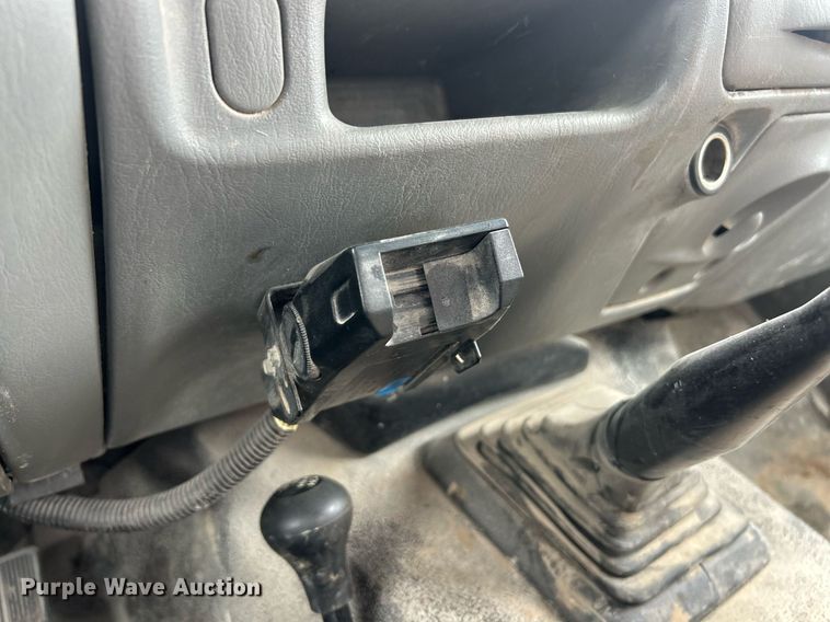 image for item EK8077 2003 Ford F350 Super Duty XL flatbed pickup truck