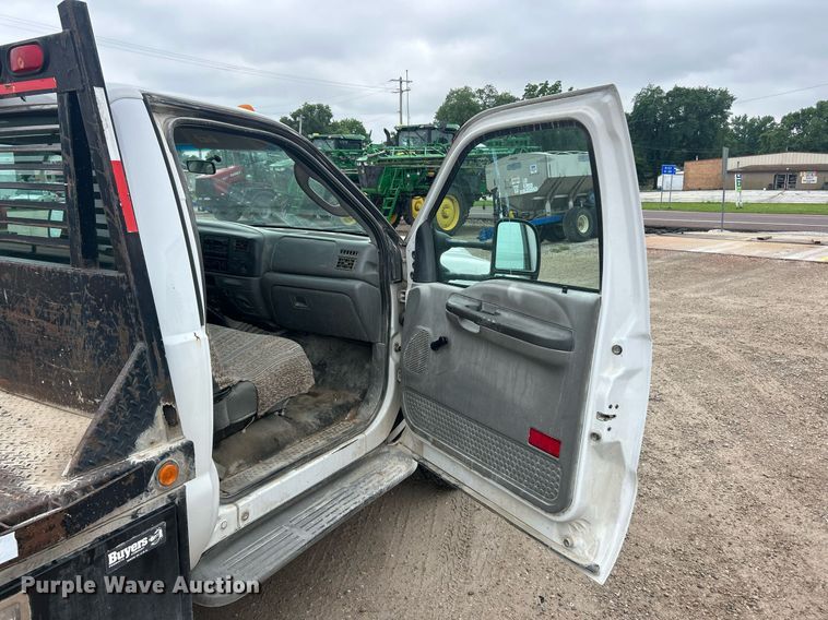 image for item EK8077 2003 Ford F350 Super Duty XL flatbed pickup truck