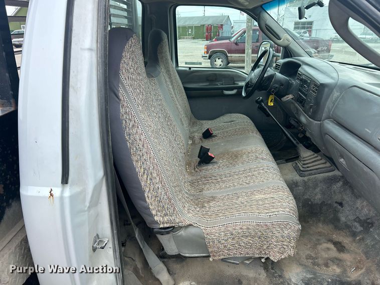 image for item EK8077 2003 Ford F350 Super Duty XL flatbed pickup truck