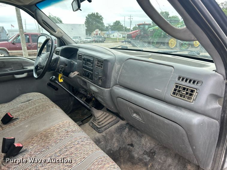 image for item EK8077 2003 Ford F350 Super Duty XL flatbed pickup truck