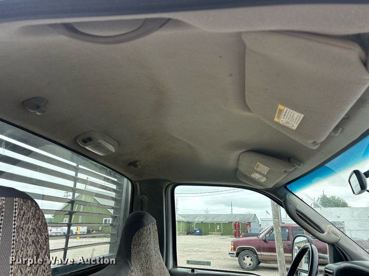 image for item EK8077 2003 Ford F350 Super Duty XL flatbed pickup truck