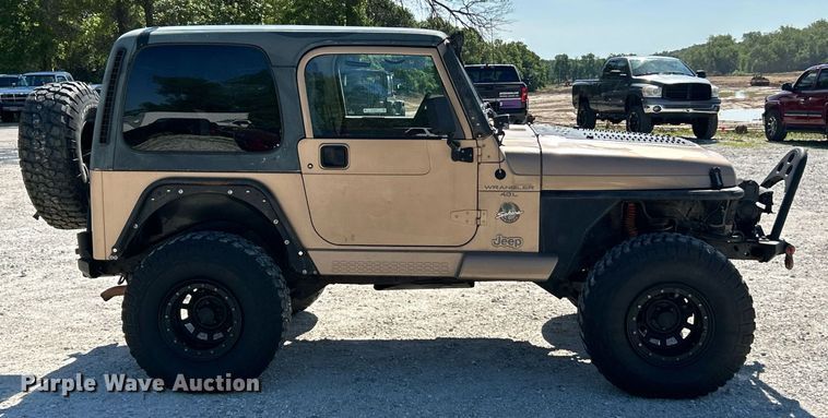 image for item EK8150 1999 Jeep Wrangler SUV