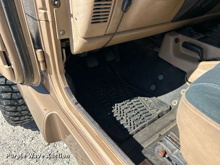 image for item EK8150 1999 Jeep Wrangler SUV