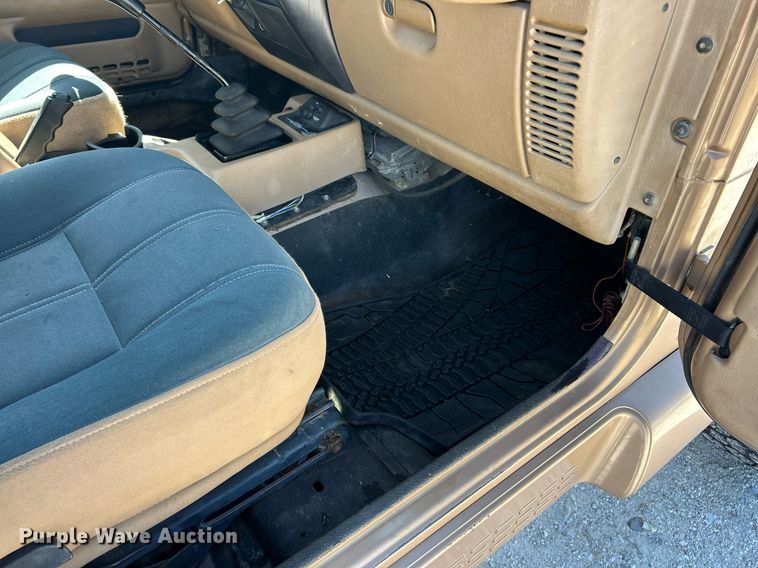 image for item EK8150 1999 Jeep Wrangler SUV