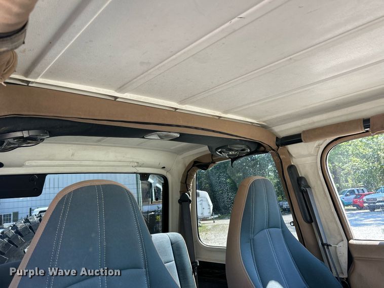 image for item EK8150 1999 Jeep Wrangler SUV