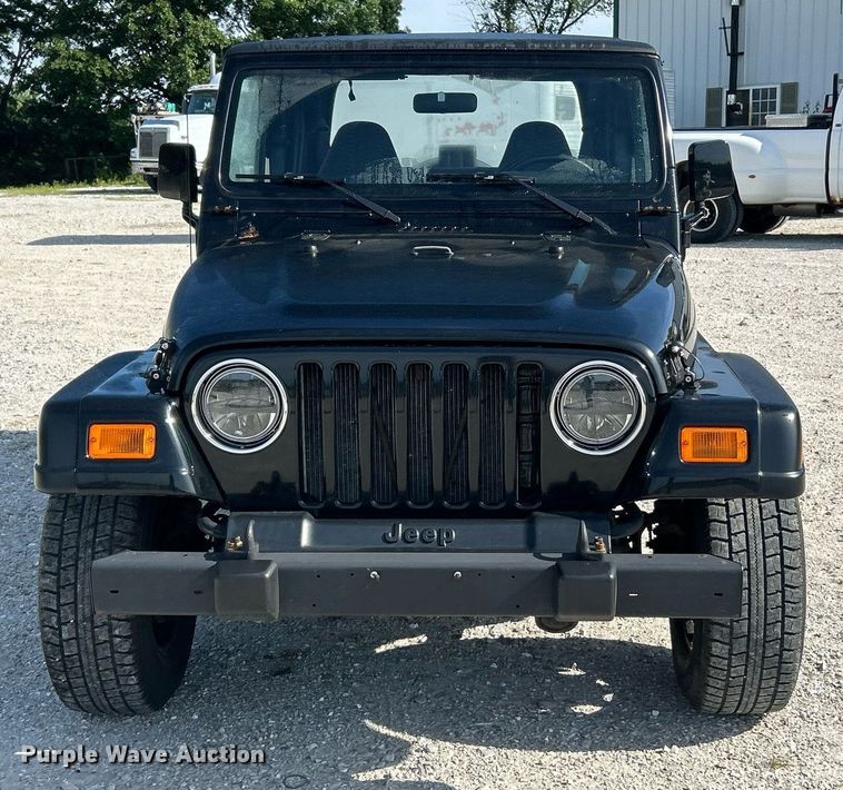 image for item EK8151 1998 Jeep Wrangler SUV