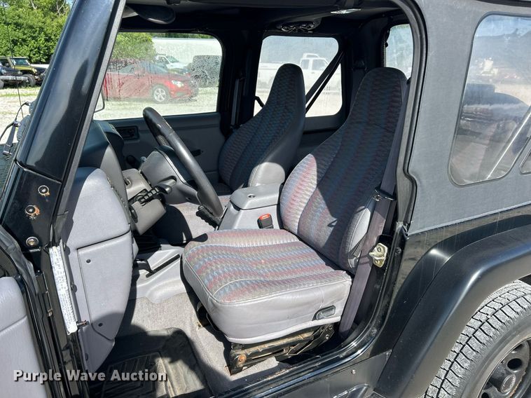 image for item EK8151 1998 Jeep Wrangler SUV