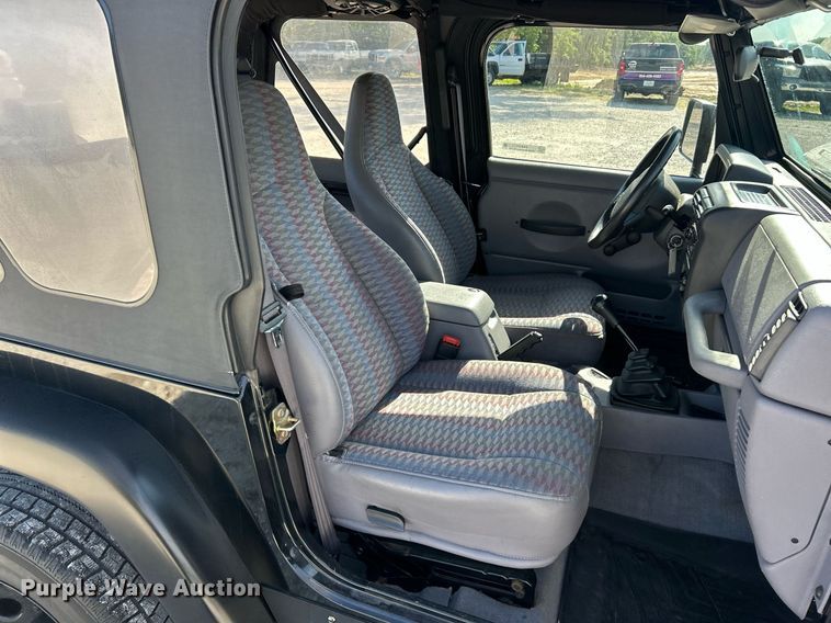 image for item EK8151 1998 Jeep Wrangler SUV