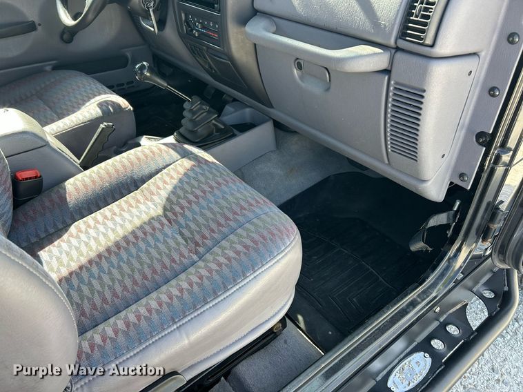 image for item EK8151 1998 Jeep Wrangler SUV