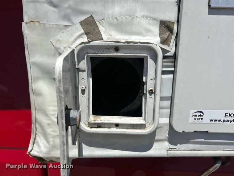 image for item EK8155 Lance Lite 845 pickup truck bed camper