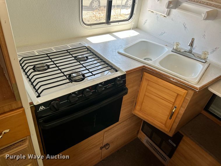 image for item EK8155 Lance Lite 845 pickup truck bed camper