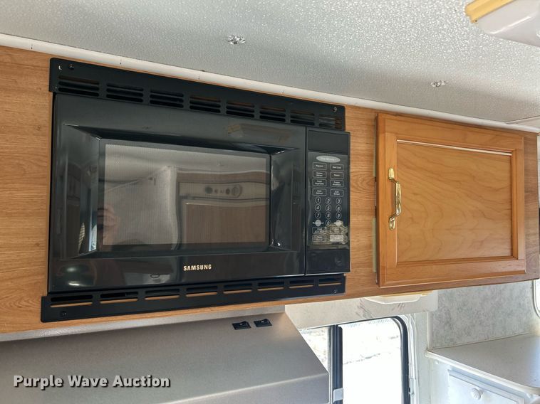 image for item EK8155 Lance Lite 845 pickup truck bed camper