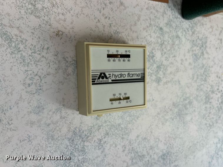 image for item EK8155 Lance Lite 845 pickup truck bed camper