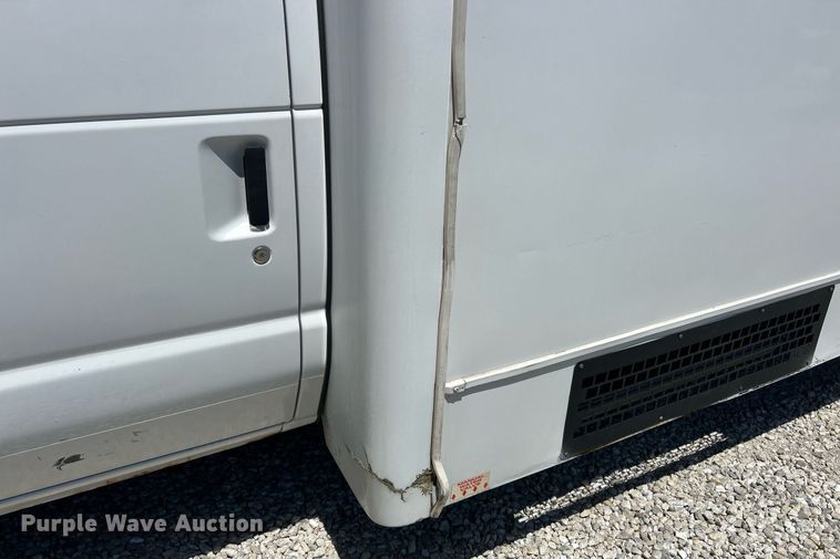 image for item EK8159 2017 Ford E450 Super Duty shuttle bus