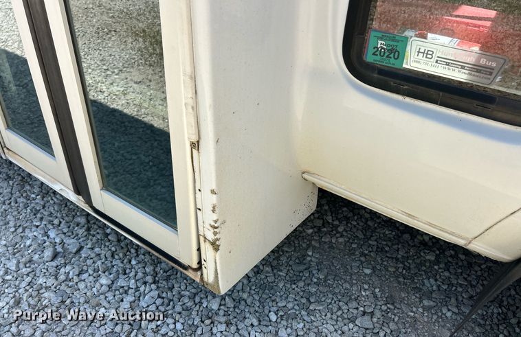 image for item EK8159 2017 Ford E450 Super Duty shuttle bus