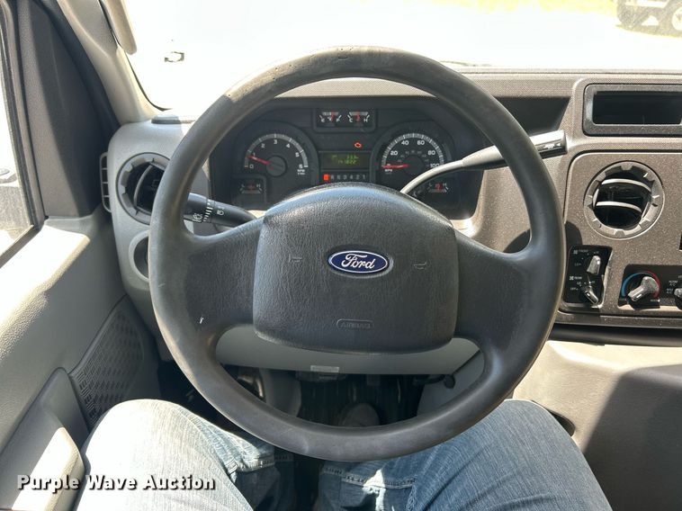 image for item EK8159 2017 Ford E450 Super Duty shuttle bus