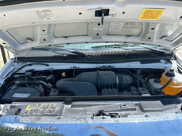 image for item EK8159 2017 Ford E450 Super Duty shuttle bus