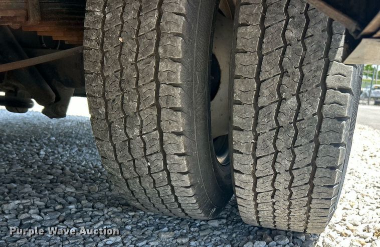 image for item EK8159 2017 Ford E450 Super Duty shuttle bus