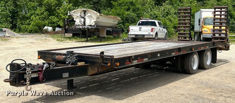 image for item EK8166 2007 Belshe DT255 equipment trailer