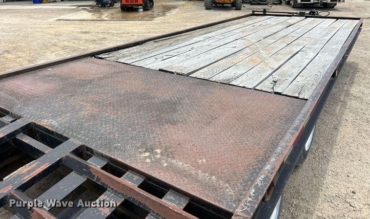 image for item EK8166 2007 Belshe DT255 equipment trailer