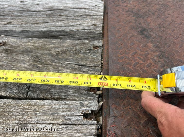 image for item EK8166 2007 Belshe DT255 equipment trailer