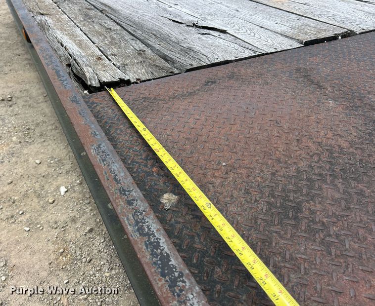 image for item EK8166 2007 Belshe DT255 equipment trailer