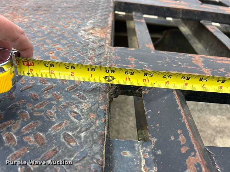 image for item EK8166 2007 Belshe DT255 equipment trailer