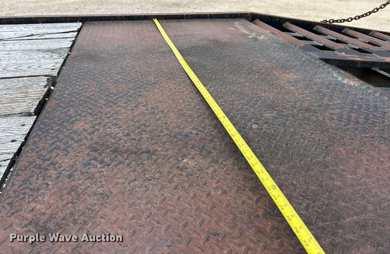 image for item EK8166 2007 Belshe DT255 equipment trailer