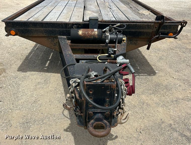 image for item EK8166 2007 Belshe DT255 equipment trailer