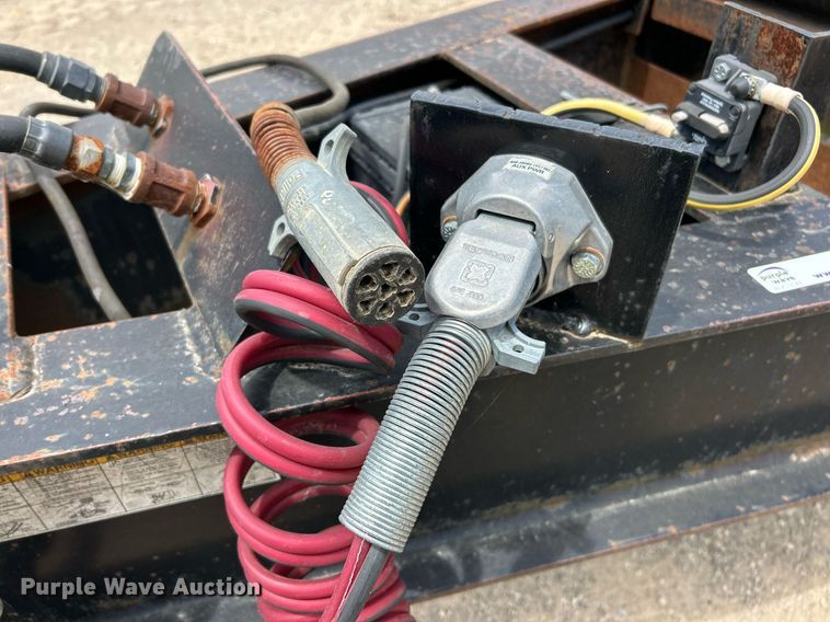 image for item EK8166 2007 Belshe DT255 equipment trailer