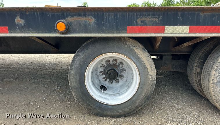 image for item EK8166 2007 Belshe DT255 equipment trailer