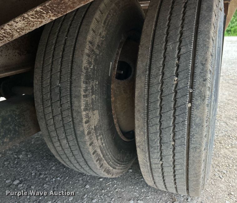 image for item EK8166 2007 Belshe DT255 equipment trailer