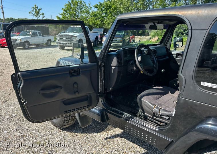 image for item EK8170 2001 Jeep Wrangler Daytona Edition SUV