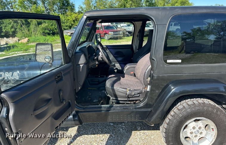 image for item EK8170 2001 Jeep Wrangler Daytona Edition SUV