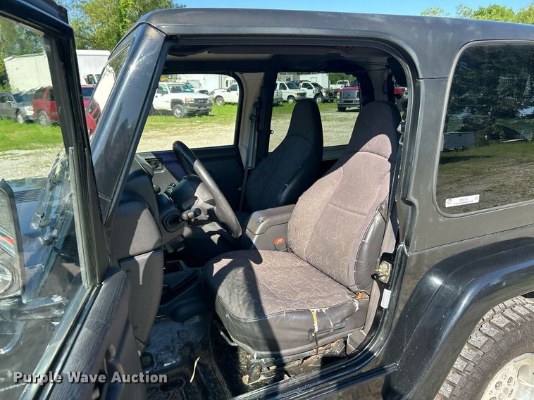 image for item EK8170 2001 Jeep Wrangler Daytona Edition SUV