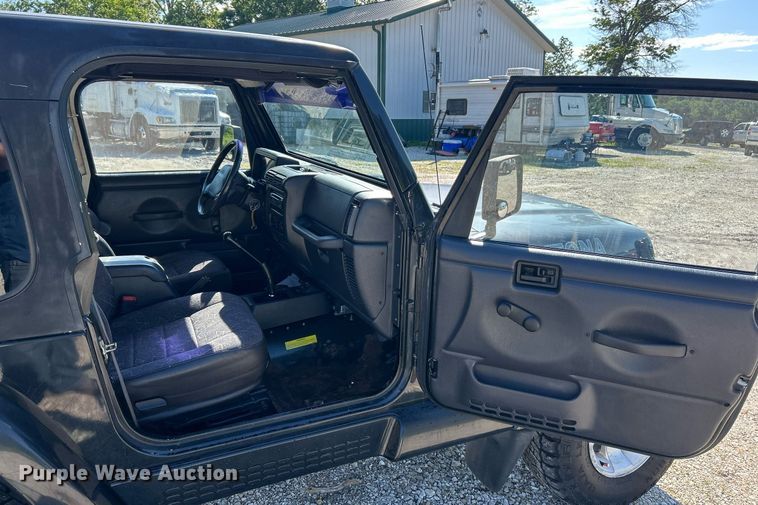 image for item EK8170 2001 Jeep Wrangler Daytona Edition SUV