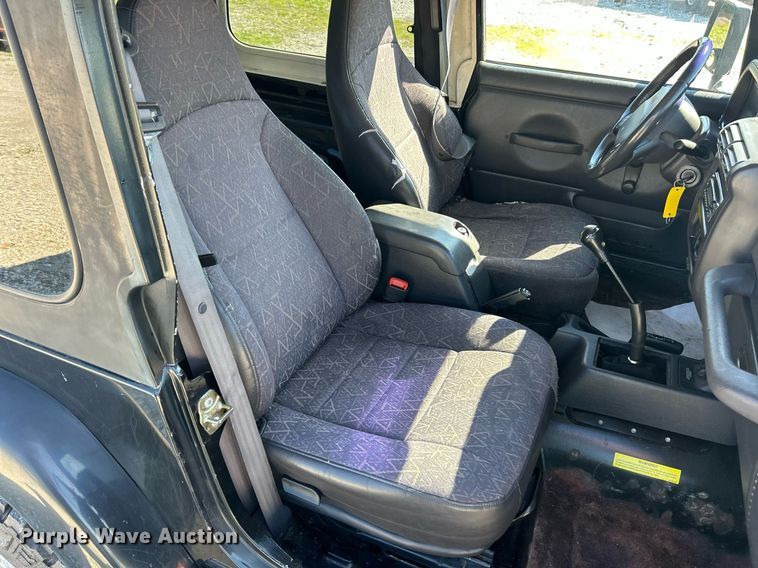 image for item EK8170 2001 Jeep Wrangler Daytona Edition SUV