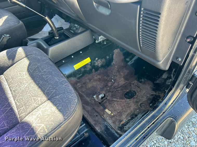 image for item EK8170 2001 Jeep Wrangler Daytona Edition SUV