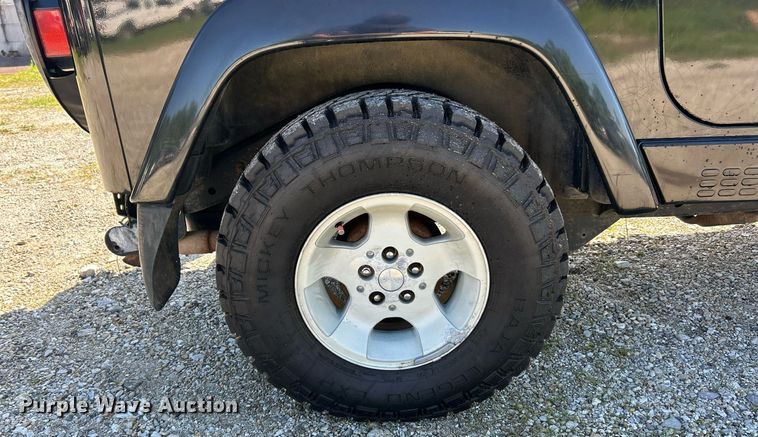 image for item EK8170 2001 Jeep Wrangler Daytona Edition SUV