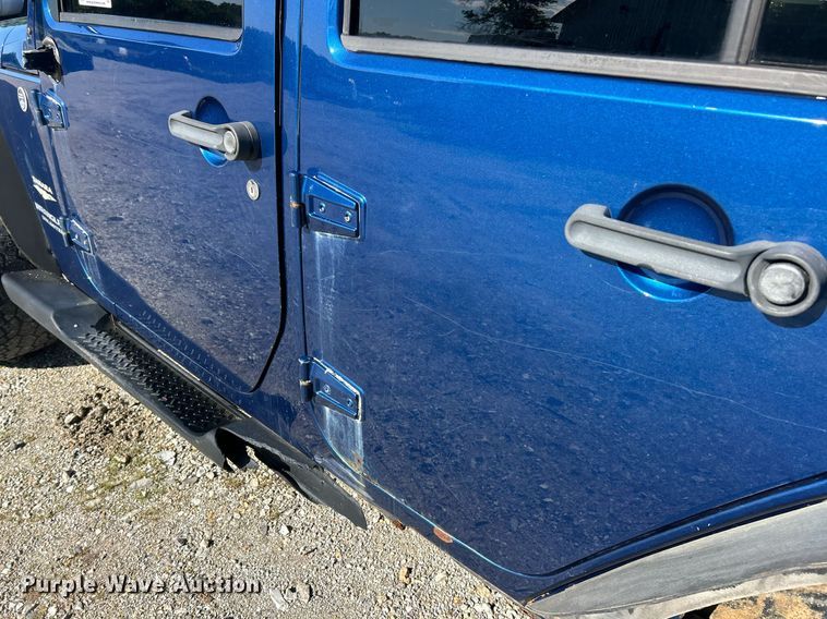 image for item EK8171 2010 Jeep Wrangler Sahara SUV