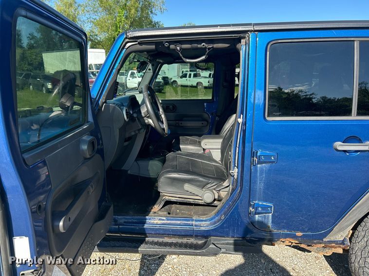 image for item EK8171 2010 Jeep Wrangler Sahara SUV