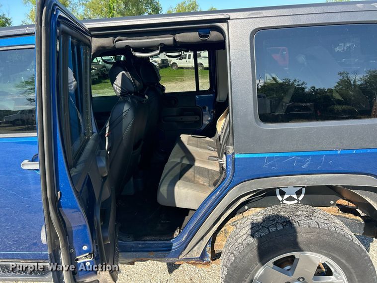 image for item EK8171 2010 Jeep Wrangler Sahara SUV