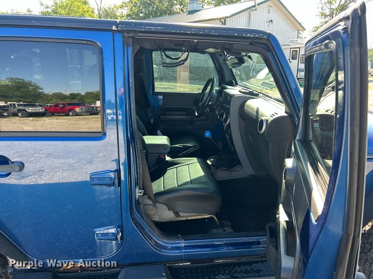 image for item EK8171 2010 Jeep Wrangler Sahara SUV