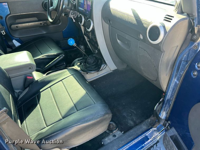 image for item EK8171 2010 Jeep Wrangler Sahara SUV