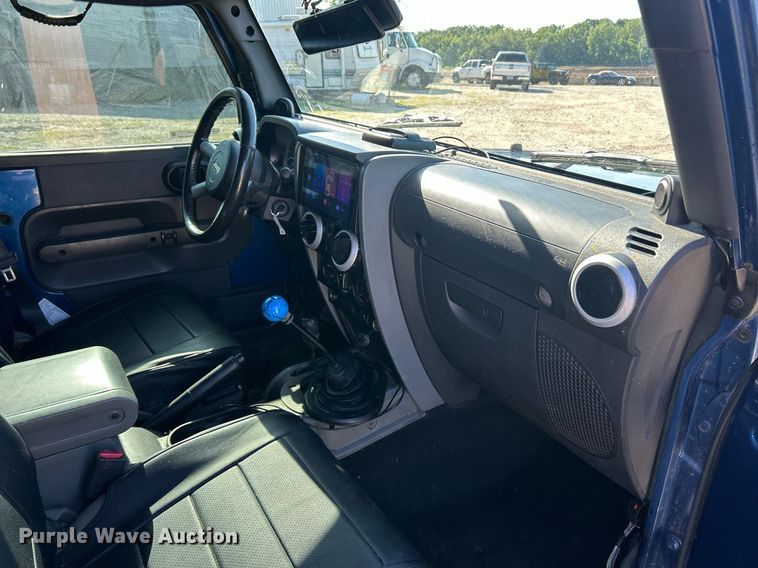 image for item EK8171 2010 Jeep Wrangler Sahara SUV