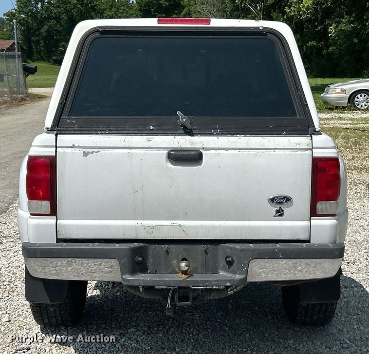 image for item EK8173 2000 Ford Ranger XLT SuperCab pickup truck