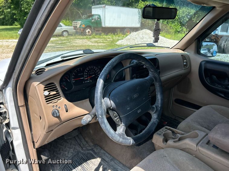 image for item EK8173 2000 Ford Ranger XLT SuperCab pickup truck