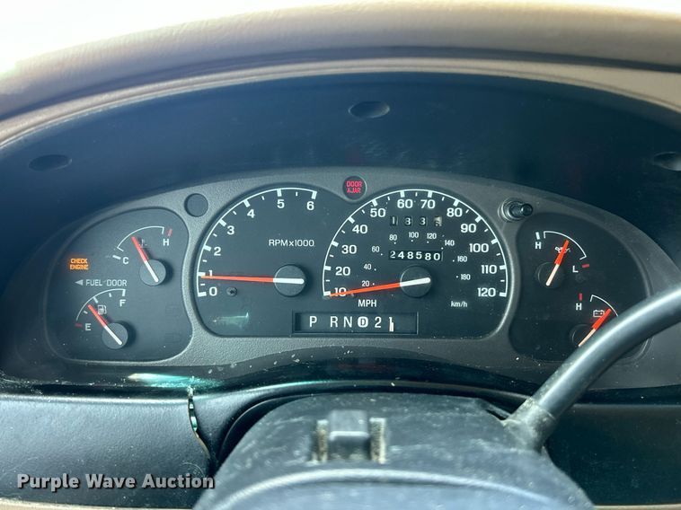 image for item EK8173 2000 Ford Ranger XLT SuperCab pickup truck